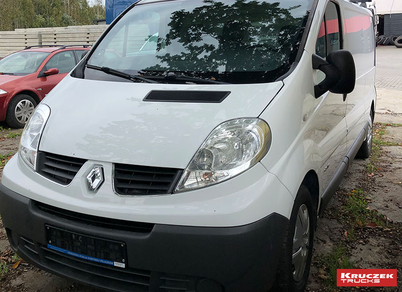 renault trafic sprzedaż busów